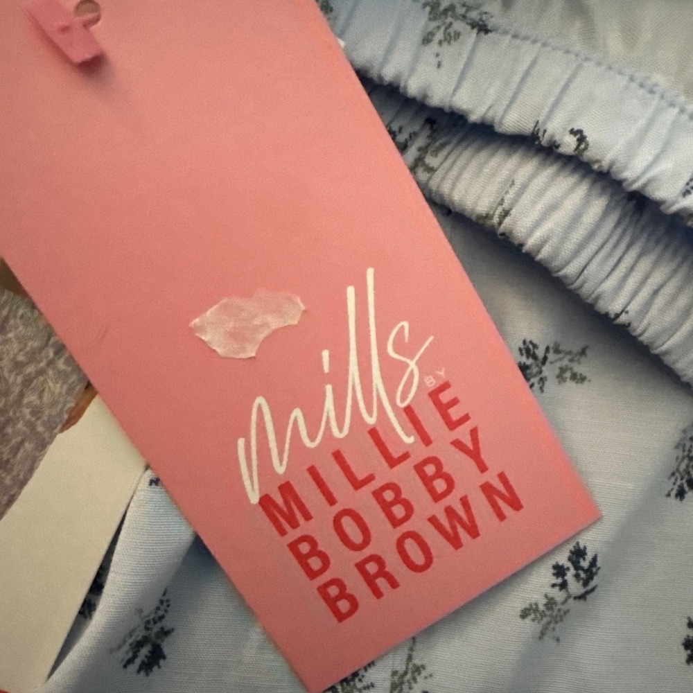 2 Pair Mills Millie Bobby Brown Pajama Pants-XL New - Picture 3 of 11